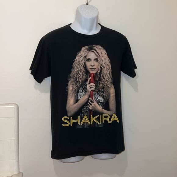 Unisex Shakira 2018 El Dorado World Tour Distressed Graphic Tee - Picture 3 of 12